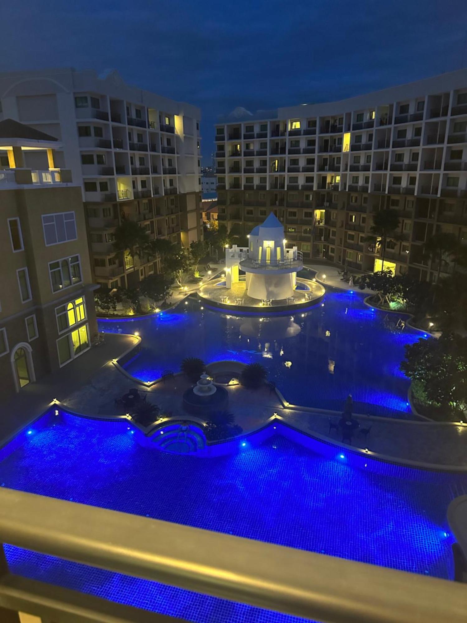 Arcadia Beach Con Pattaya Bagian luar foto