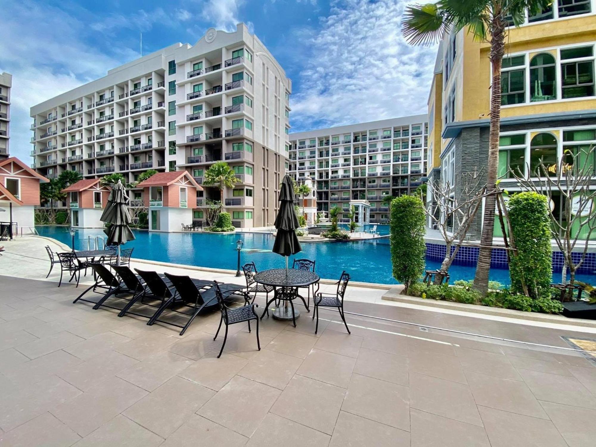 Arcadia Beach Con Pattaya Bagian luar foto