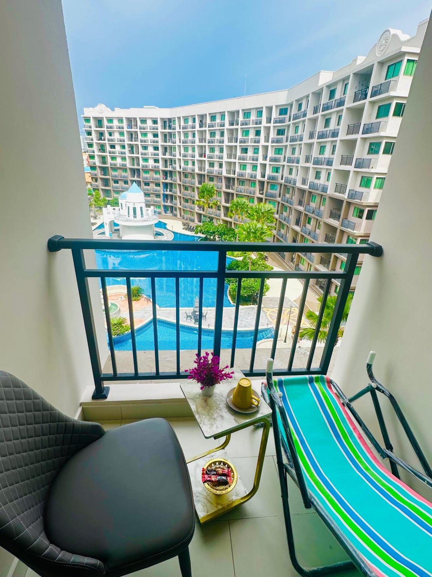 Arcadia Beach Con Pattaya Bagian luar foto
